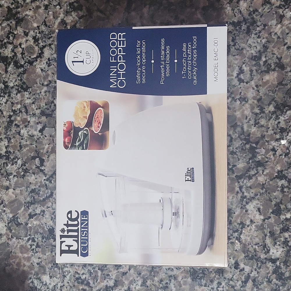 NEW In Box Elite Cuisine Mini Food Chopper 1-1/2 Cup Capacity White Model EMC001